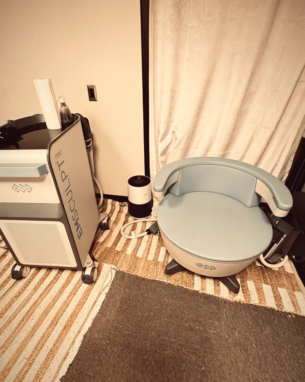 Rescu Emsella pelvic floor room